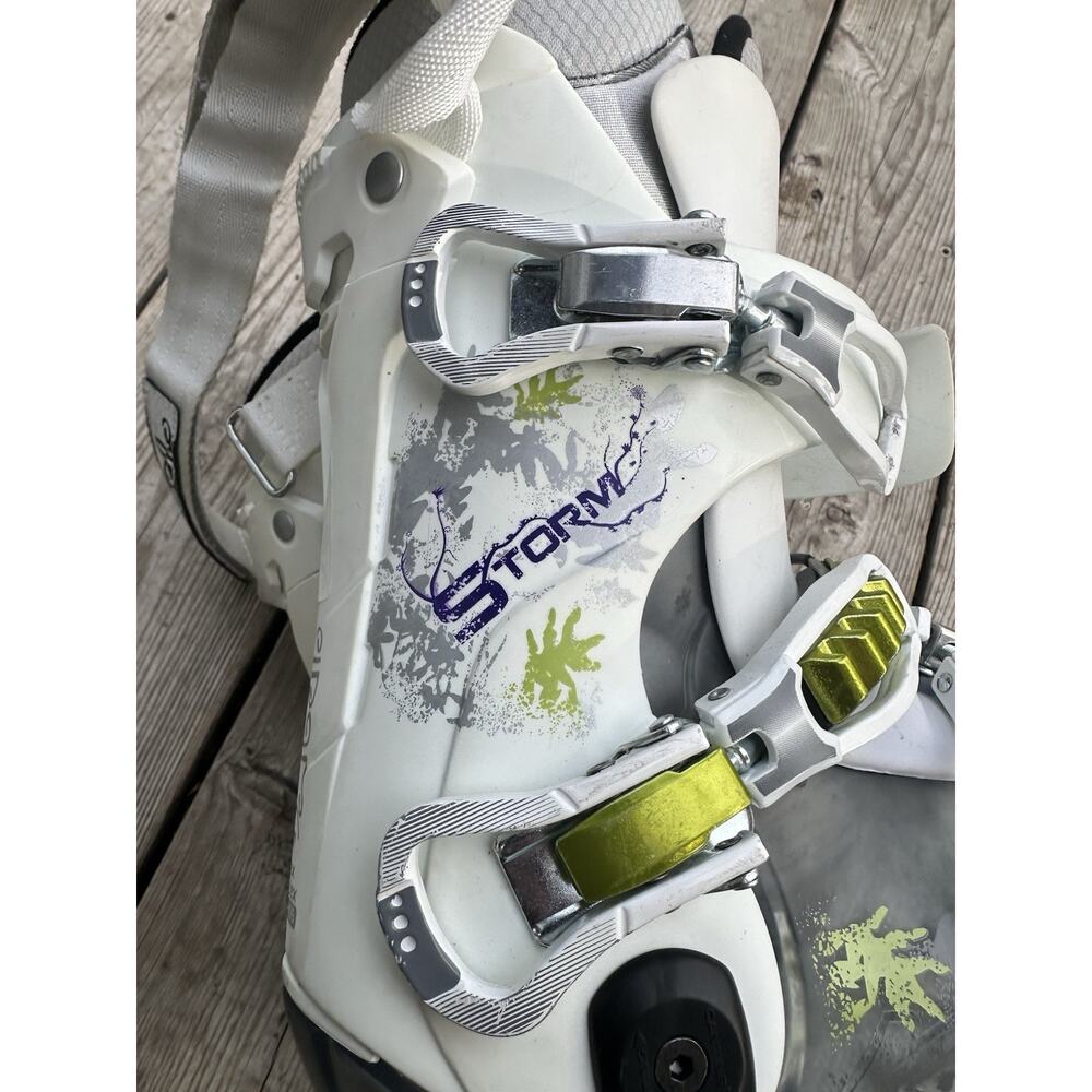 Dalbello Storm Cabrio 22.5 Women's Ski Boots - Picture 3 of 5